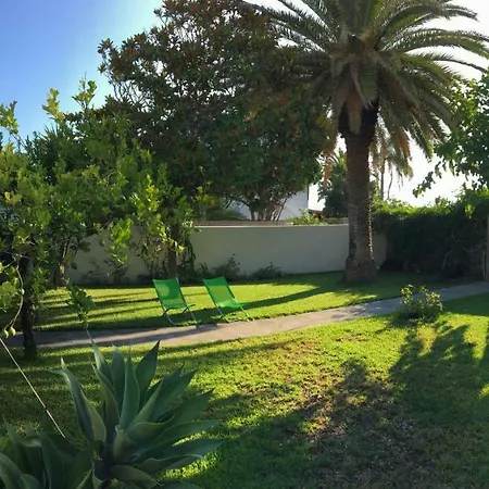 Villa Armonica Casa Con Giardino Piscita Estrómboli