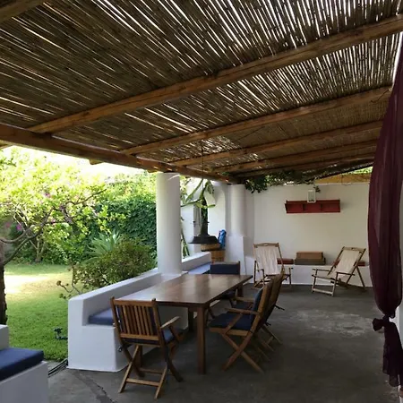 Armonica Casa Con Giardino Piscita Villa Estrómboli