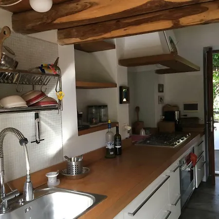 Armonica Casa Con Giardino Piscita Estrómboli