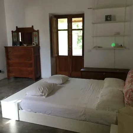 Armonica Casa Con Giardino Piscita * Estrómboli