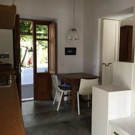 Armonica Casa Con Giardino Piscita Villa