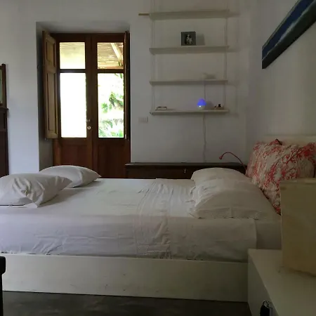 Armonica Casa Con Giardino Piscita * Estrómboli