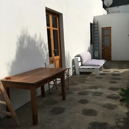 Armonica Casa Con Giardino Piscita Villa Estrómboli