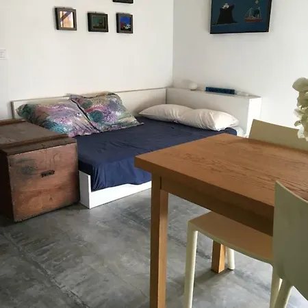 Armonica Casa Con Giardino Piscita