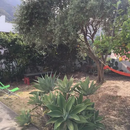 Villa Armonica Casa Con Giardino Piscita Estrómboli
