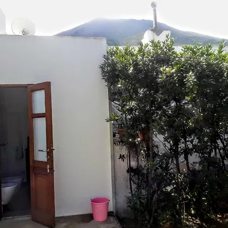 Villa Armonica Casa Con Giardino Piscita Estrómboli